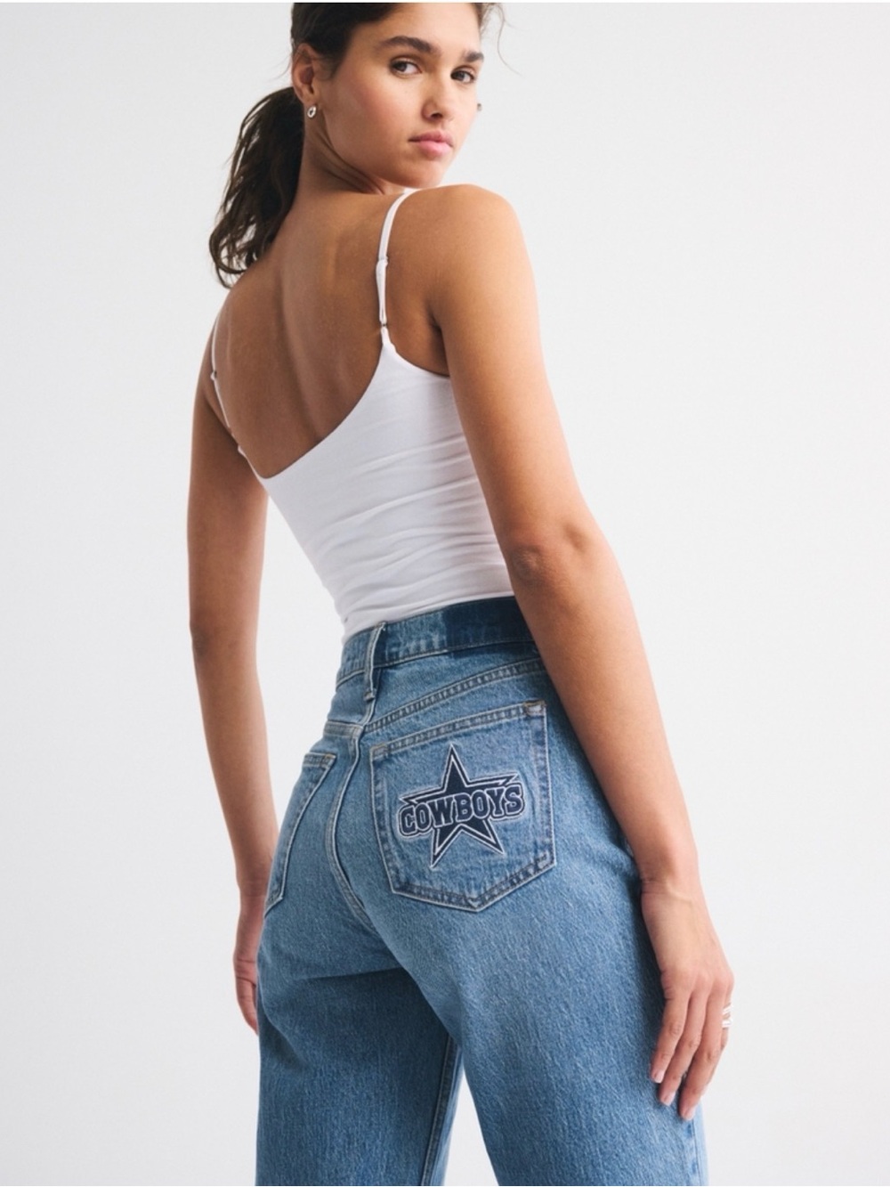 High Rise 90s Relaxed Dallas Cowboys Embroidered Jeans